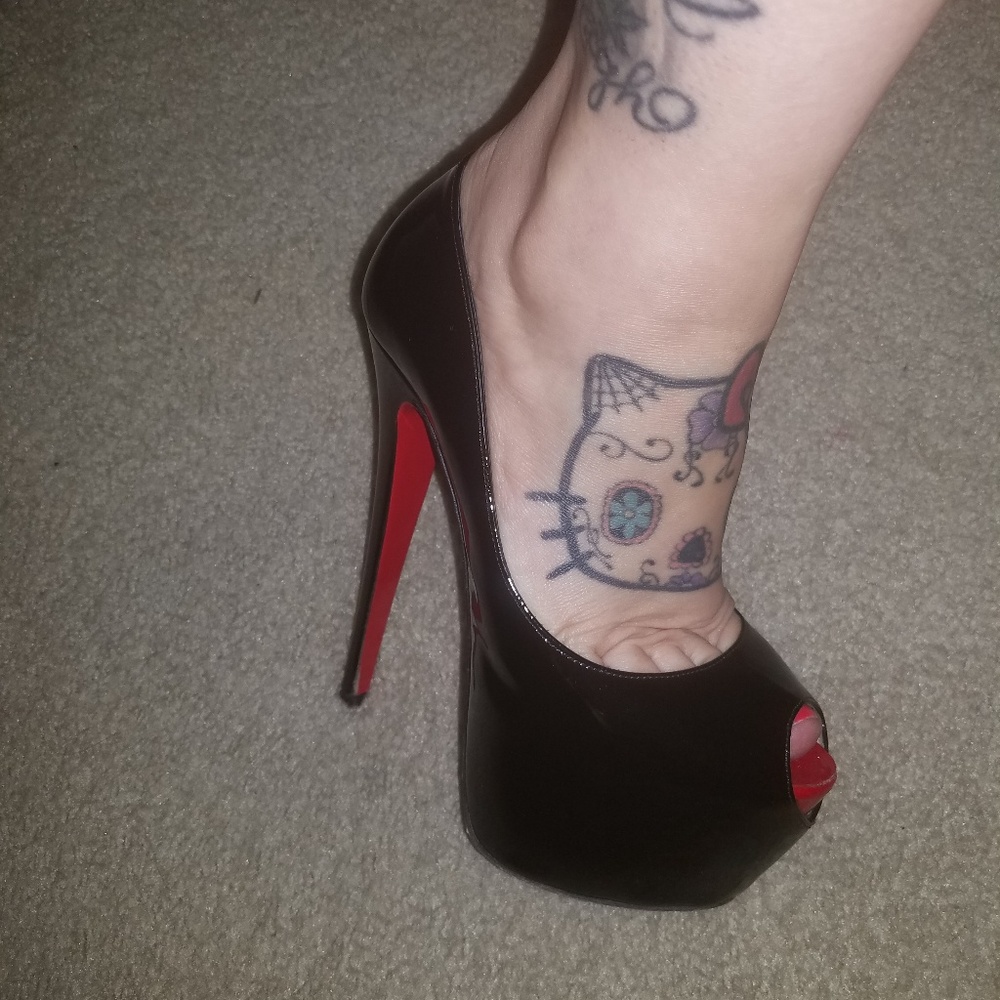 Christian Louboutin high heels - Picture 6 of 7